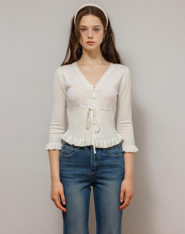 로트르드민 Mellow Frill Cardigan 아이보리 착용컷