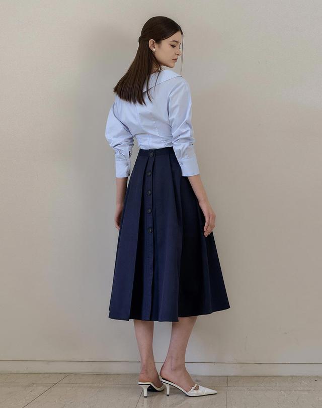 로트르드민 Lautre Diana Navy flare skirt 착용컷