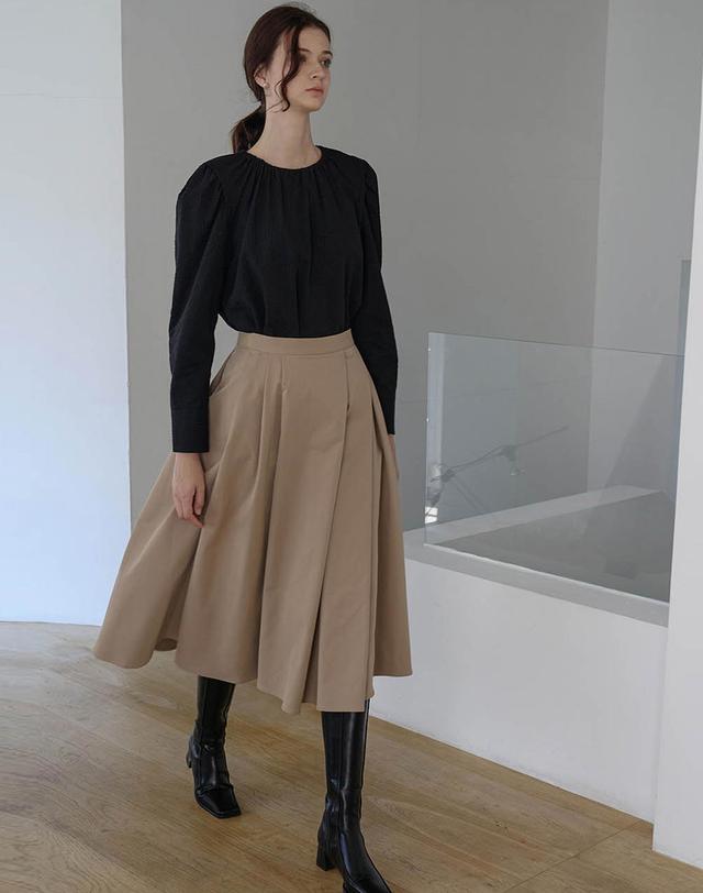 로트르드민 Lautre Diana Beige flare skirt 착용컷