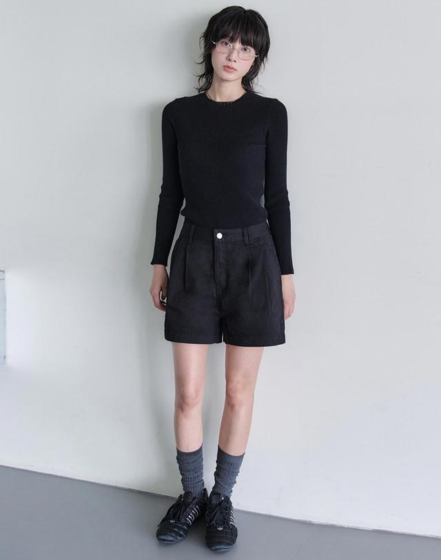 데케트 우먼 2Pleats Shorts DCWPT016Black 착용컷
