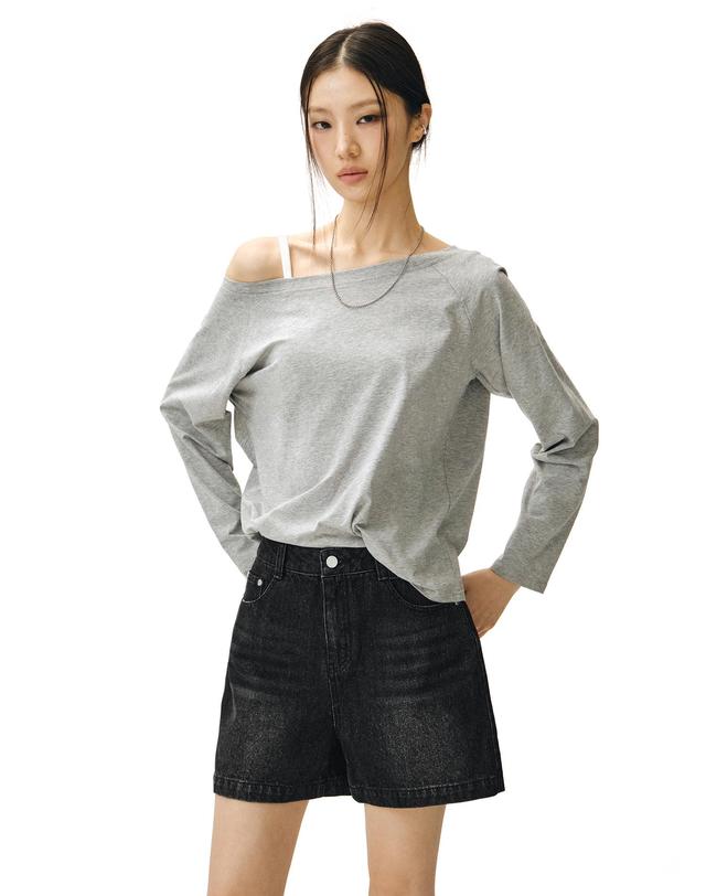 데케트 우먼 Signature Denim Shorts DCWPT007BlackB 착용컷