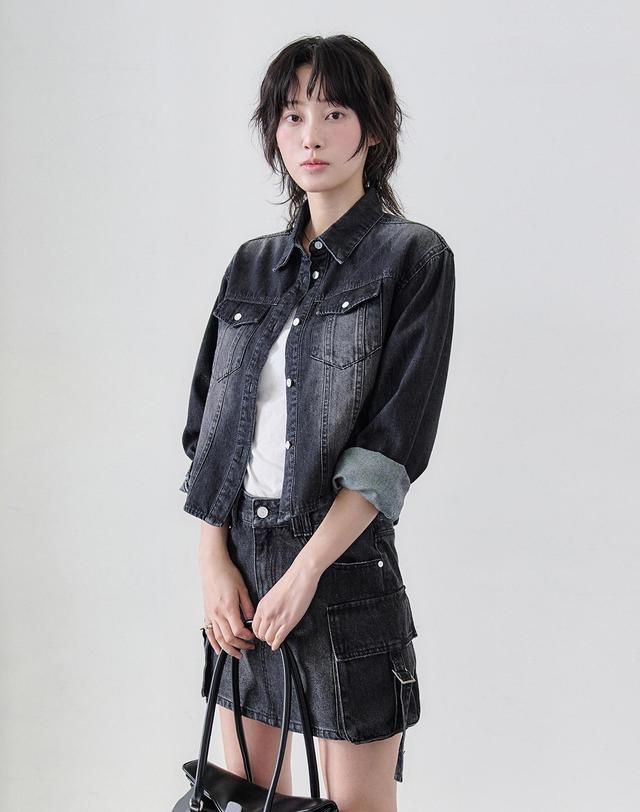 데케트 우먼 Cropped Denim Shirts DCWSH001BlackA 착용컷