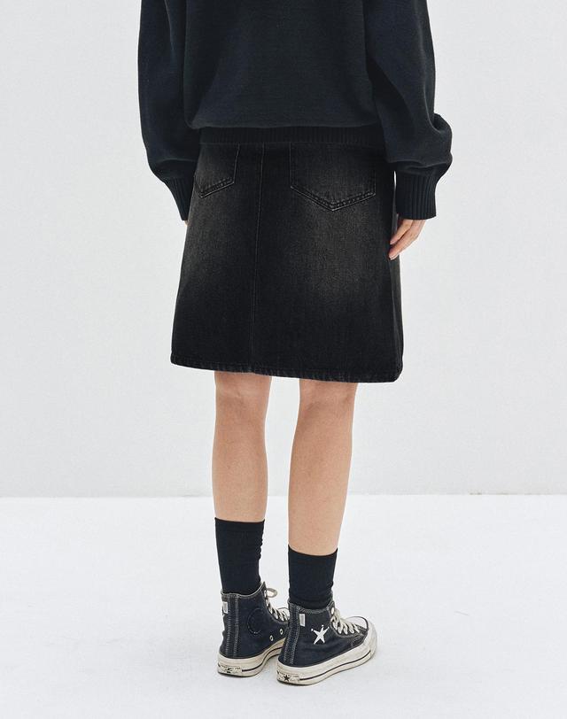 데케트 우먼 Signature Midi Skirt DCSK002BLACK 착용컷
