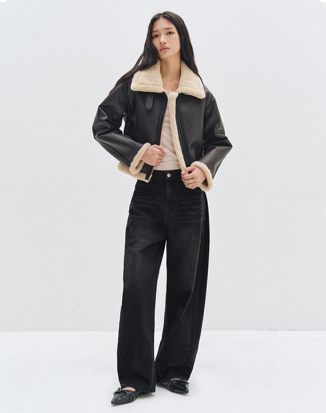 데케트 우먼 Curved Wide Jeans DCWPT013BLACK 착용컷