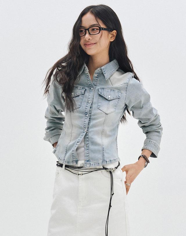 데케트 우먼 Western Slim Denim Shirts DCWSH003LIGHTBLUE 착용컷