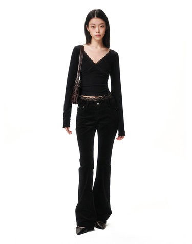 데케트 우먼 Signature Slim Low Rise Flared Corduroy Pants DCWPT041BLACK