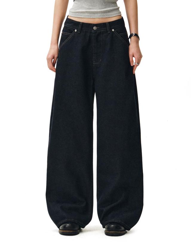데케트 우먼 Cinchback Barrel Wide Leg Jeans DCWPT022CPINDIGO 착용컷