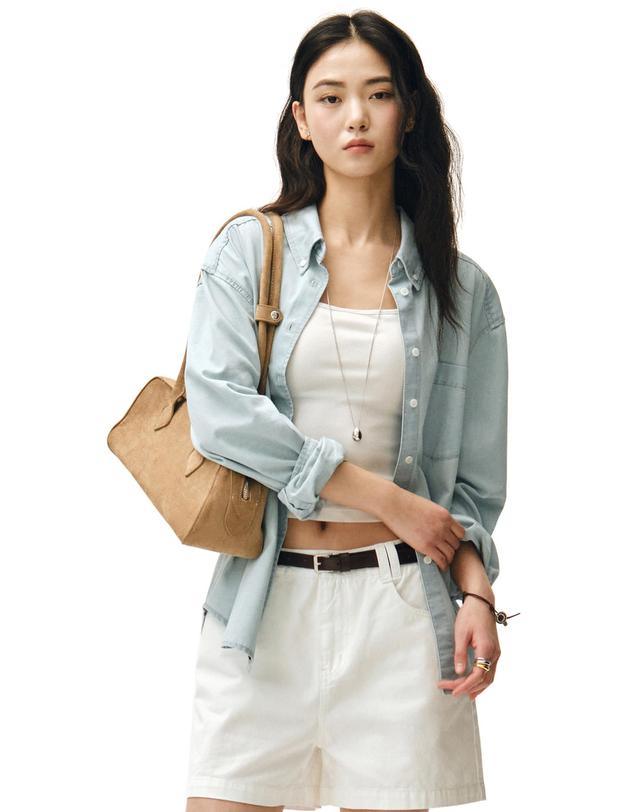 데케트 우먼 Denim Pocket Over Shirts DCWSH005LIGHTBLUE 착용컷