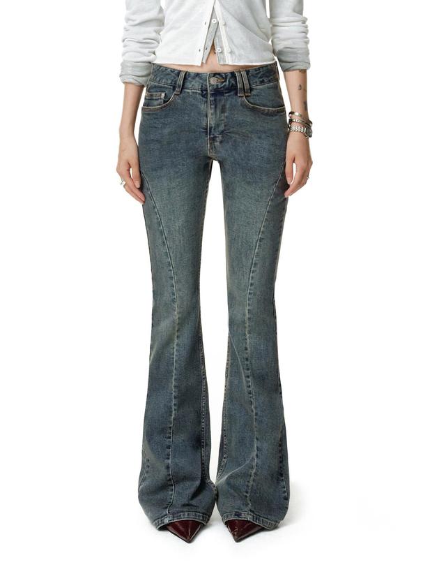 데케트 우먼 Adjustable Back Low Rise Slim Flared Jeans DCWPT030BLUE 착용컷