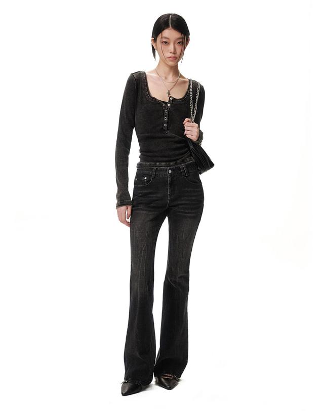 데케트 우먼 Crinkle Washed Low Rise Slim Flared Jeans DCWPT035BLACK 착용컷