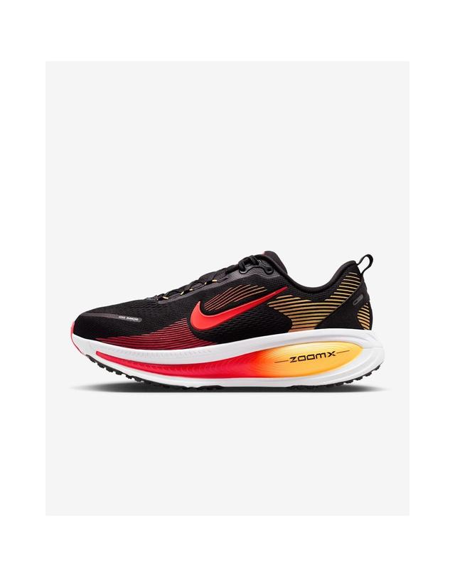 나이키 나이키 보메로 18 엑스트라 와이드 로드 런닝화 운동화 블랙 브라이트 크림슨 HM6803-016 착용컷
