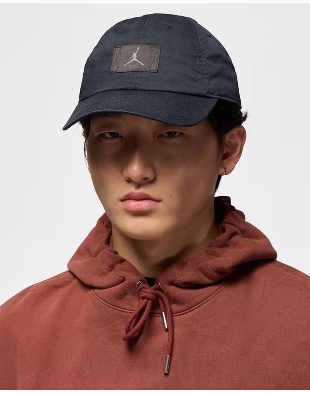 나이키 나이키 조던 클럽 캡 어저스터블 볼캡 모자 블랙 FD5181-014 착용컷