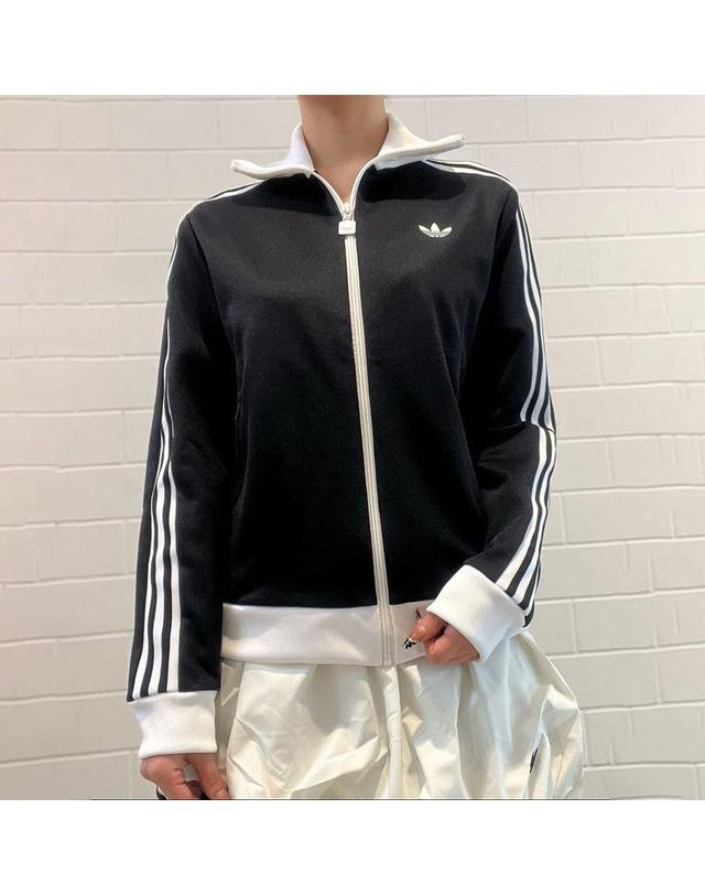 아디다스 아디다스 오리지널 클래식 트랙 탑 저지 자켓 남녀 공용 블랙 KD7969 착용컷