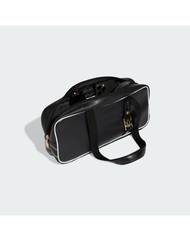 아디다스 아디다스 오리지널 에어라이너 바게트백 숄더백 핸드백 가방 블랙 KE2329 착용컷