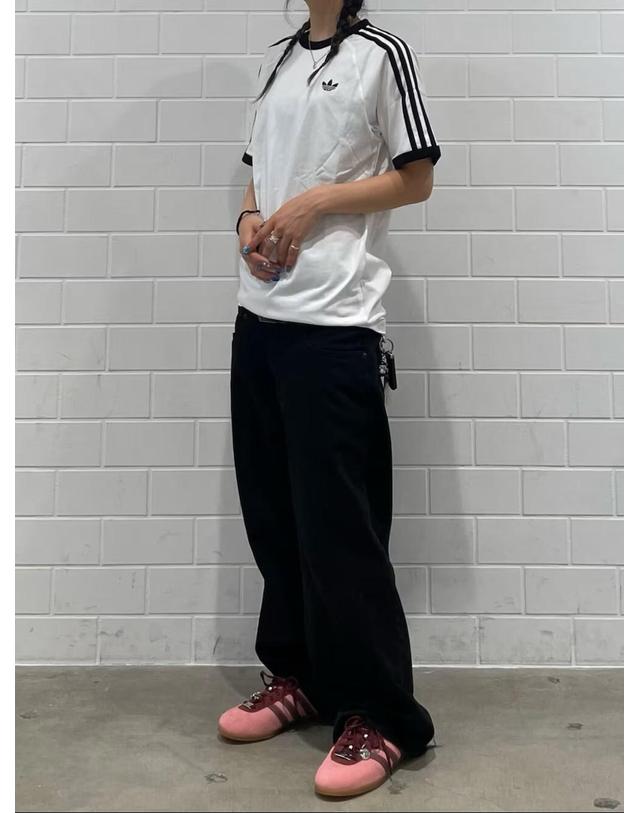 아디다스 아디다스 오리지널 남녀 공용 3S 스트라이프 반팔 티셔츠 화이트 KE3537 착용컷