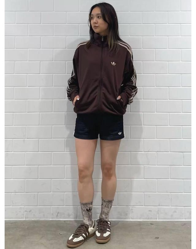 아디다스 아디다스 오리지널 서머 글로우 데님 쇼츠 팬츠 청바지 반바지 블랙 데님 KY3171 착용컷