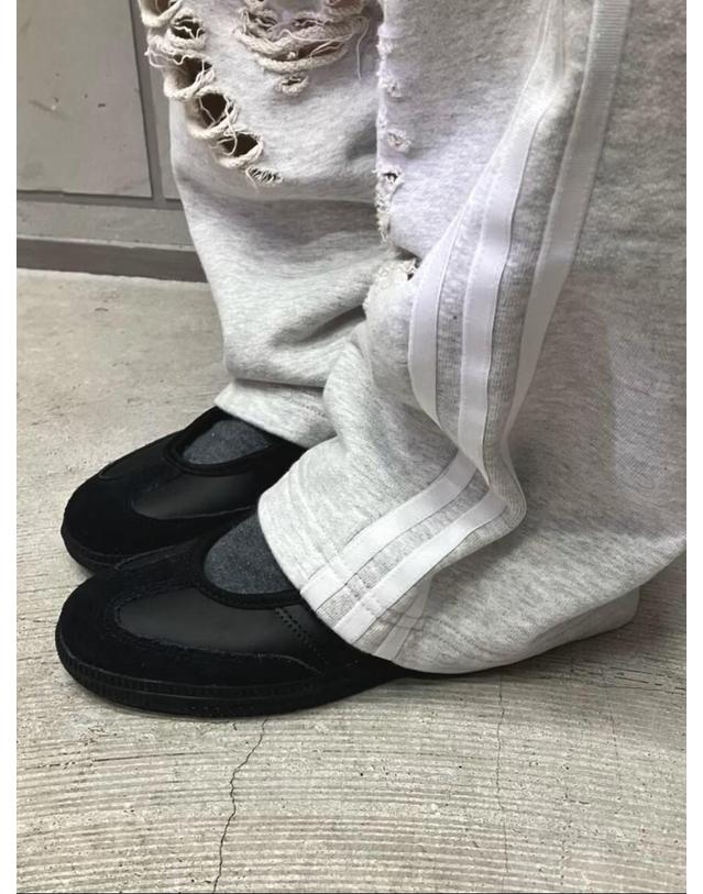 아디다스 아디다스 오리지널 삼바 메리 제인 남녀 공용 스니커즈 운동화 코어 블랙 LA0968 착용컷
