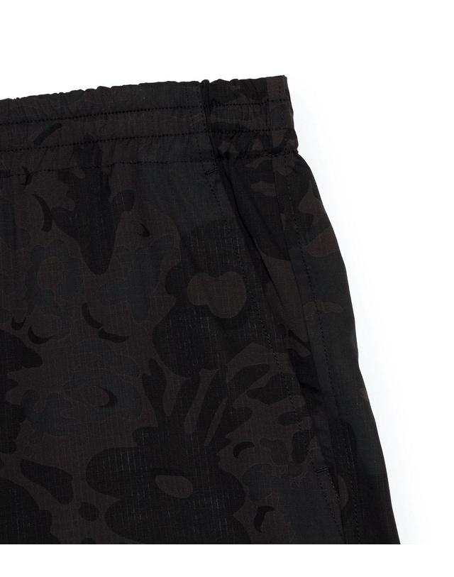 나나미카 나나미카 x NOMARYTHM TEXTILE Exclusive Camo Flower Easy Shorts O26SD001 착용컷