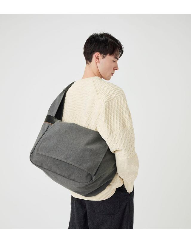 나나미카 나나미카 Messenger Bag 메신저 백 숄더백 크로스백 가방 2컬러 S26FU038 착용컷