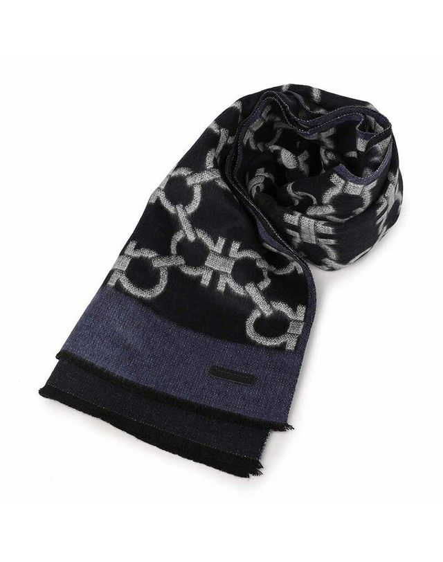 살바토레 페라가모 [명품] 페라가모 간치니 스카프 52 0034 SKY BLUE+NAVY BLUE+IVORY 740714 네이비 착용컷