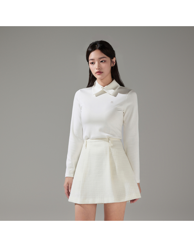페어라이어 진주 포인트 카라 티셔츠 (아이보리) 착용컷