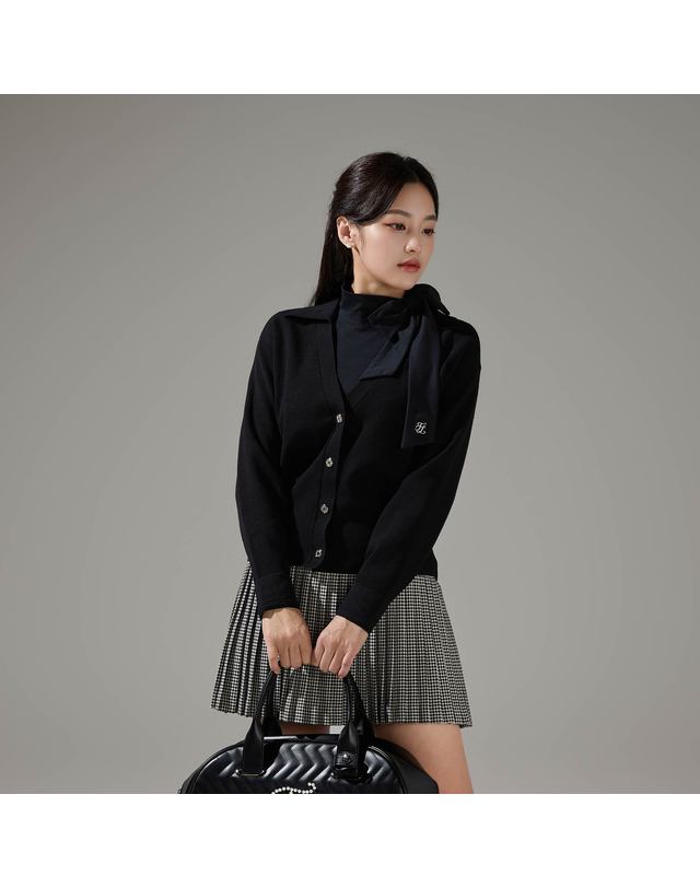 페어라이어 백 로고 카라 가디건 (블랙) 착용컷