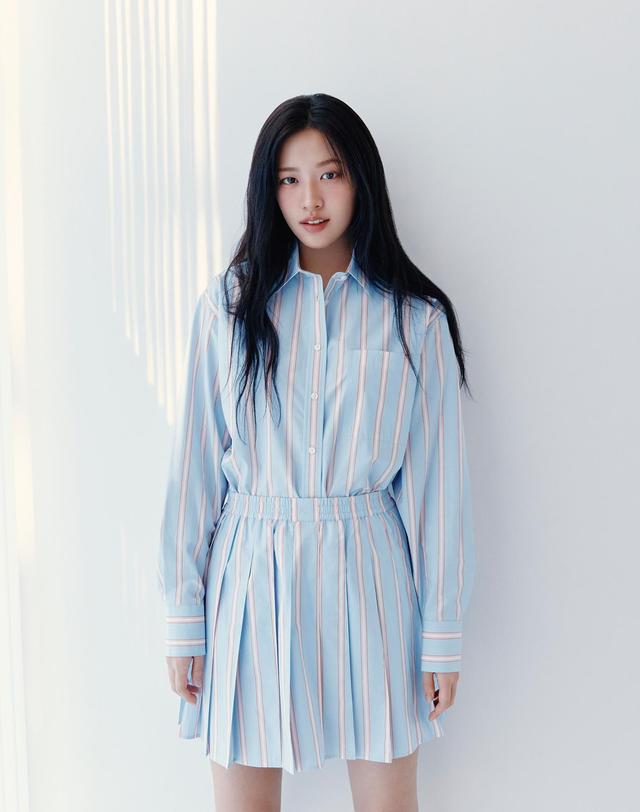 라코스테 [라코스테 공식] 여성 오버핏 클래식 포플린 셔츠 CF1054-56G 48C 착용컷