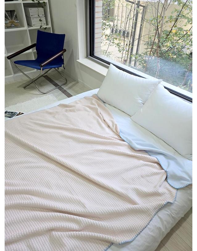 블랑쉬하우스 블랑쉬 소프트 체크 파스텔 블랭킷 쇼파 커버 극세사 이불 착용컷