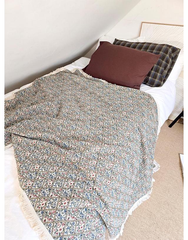 블랑쉬하우스 블랑쉬 빈티지 블룸 자가드 아트 블랭킷 소파커버 착용컷