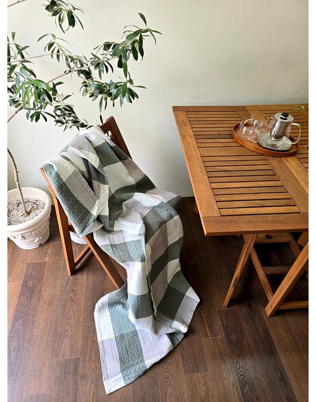 블랑쉬하우스 블랑쉬 세이지 체크 퀸사이즈 150x200 리버서블 거즈이불 착용컷