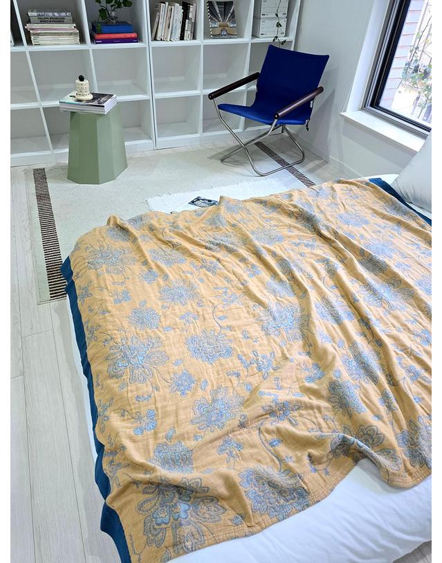 블랑쉬하우스 블랑쉬 골든블룸 퀸사이즈 150x200 거즈이불 착용컷