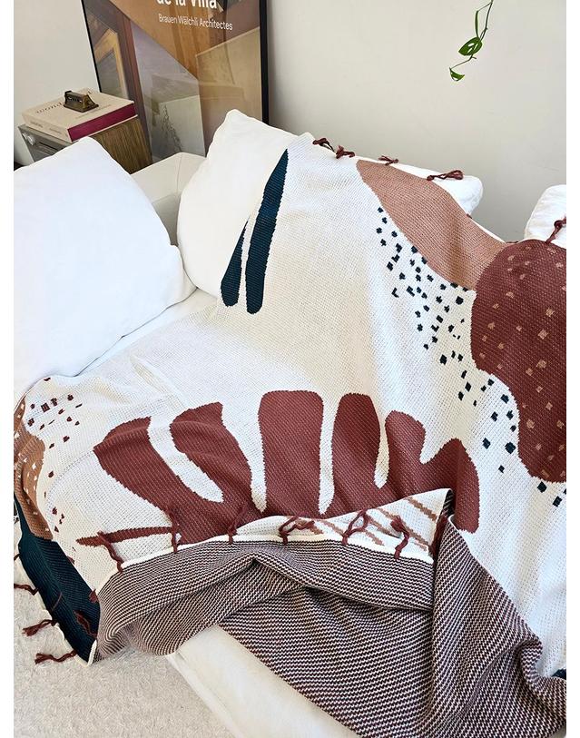 블랑쉬하우스 블랑쉬 몬스테라 오브제 니트 아트 모티브 블랭킷 착용컷