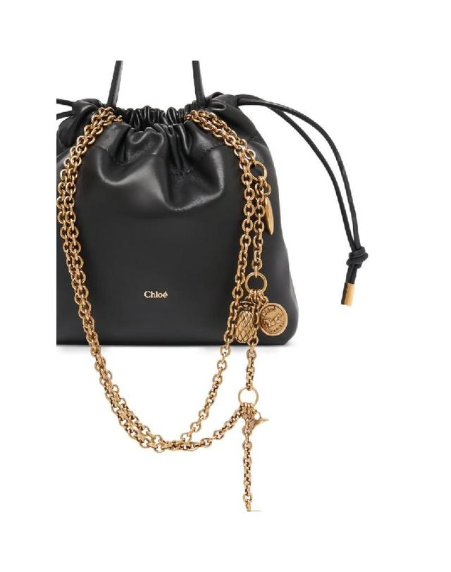 끌로에 [해외직구] 그란데비타 해외 끌로에 여성 CHLOE ICONS LEATHER MINI BUCKET BAG CH26SP126R12001 착용컷