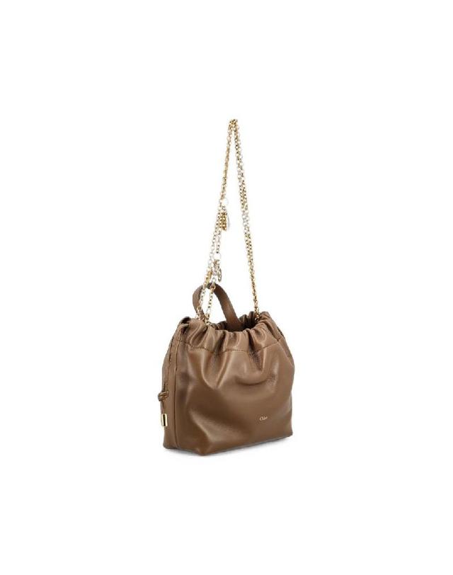 끌로에 [해외직구] 그란데비타 해외 끌로에 여성 CHLOE ICONS LEATHER MINI BUCKET BAG CH26SP126R1220U 착용컷