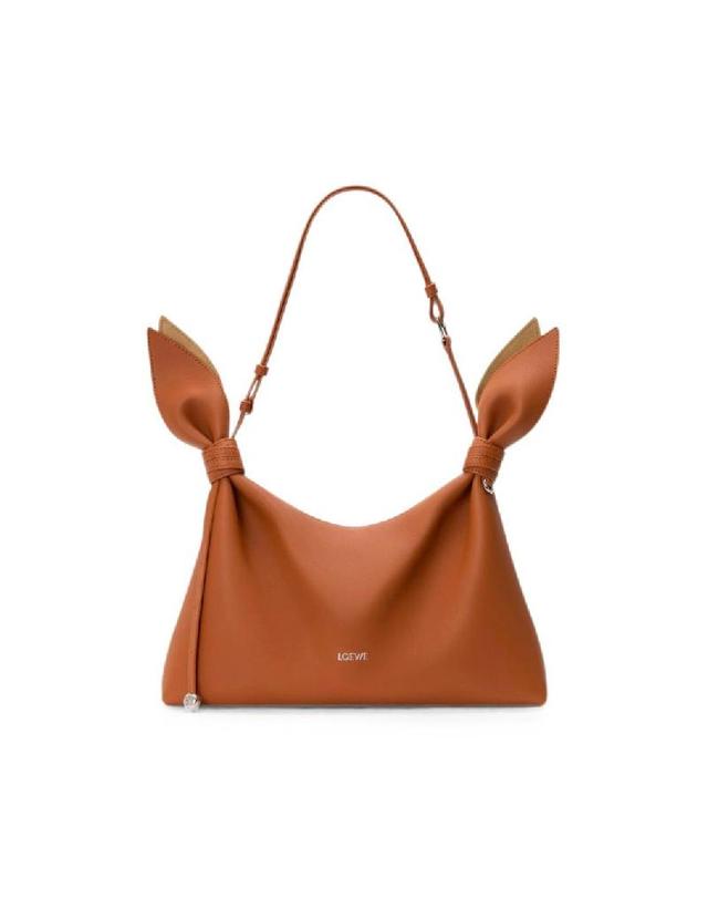 로에베 [해외직구] 그란데비타 해외 로에베 여성 SCARF MEDIUM LEATHER SHOULDER BAG ABNYBNMX014927 착용컷