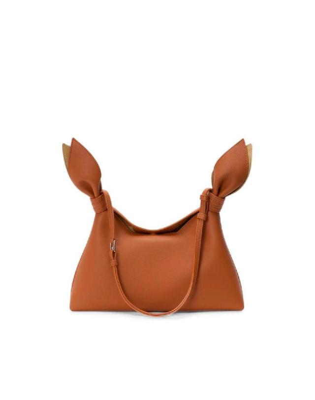로에베 [해외직구] 그란데비타 해외 로에베 여성 SCARF MEDIUM LEATHER SHOULDER BAG ABNYBNMX014927 착용컷