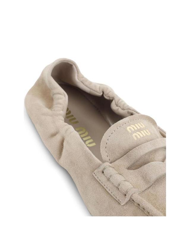 미우미우 [해외직구] 그란데비타 해외 미우미우 여성 RUCHES SUEDE LEATHER 로퍼 5D341E008F0F24 착용컷