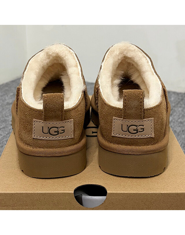어그 [명품] 25FW 어그 여성 미국 UGG USA CLASSIC MICRO 클래식 마이크로 부츠 1173891 CHESTNUT 밝은 브라운 착용컷