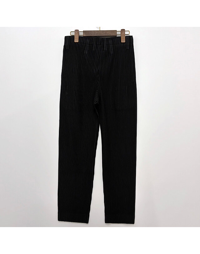 이세이미야케 [명품] 26SS 옴므 플리세 이세이 미야케 베이직 플리츠 팬츠 블랙 HP66JF550 15 BLACK 착용컷
