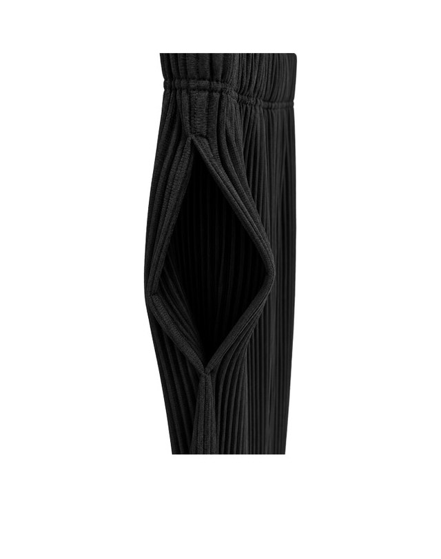 이세이미야케 [명품] 옴므플리세 먼슬리 테이퍼드 팬츠 블랙 남성 팬츠 HP66 JF044 15 BLACK 착용컷