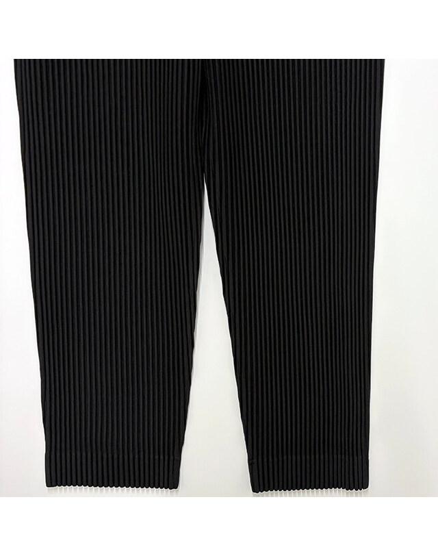 이세이미야케 [명품] 26SS 옴므 플리세 이세이 미야케 MC 마치 팬츠 블랙 HP66JF034 15 BLACK 착용컷