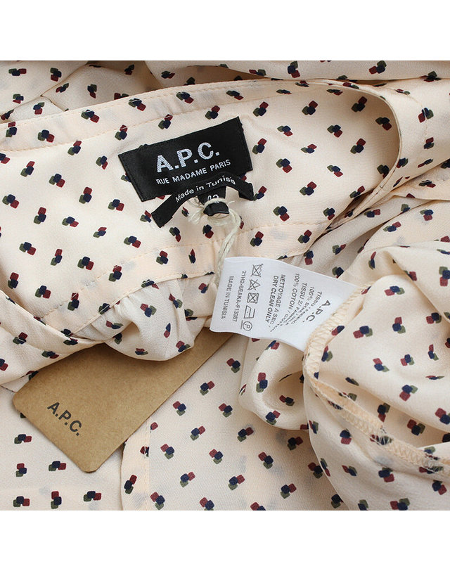 아페쎄 [명품] APC 베이지 실크 블라우스 55 밝은 그레이 착용컷