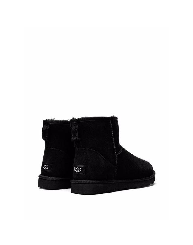 어그 [해외직구] 그란데비타 해외 UGG AUSTRALIA 남성 CLASSIC MINI 부츠 1002072BLK 착용컷