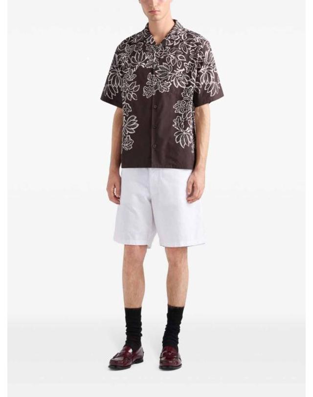 프라다 [해외직구] 25SS 프라다 반팔 셔츠 UCS41416YNSUMOF0003 Dark Brown 착용컷