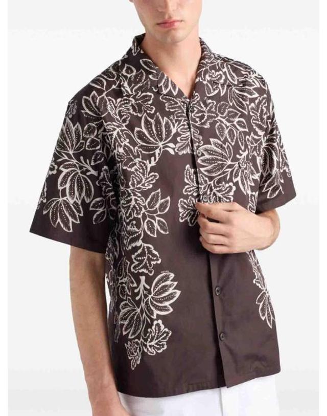 프라다 [해외직구] 25SS 프라다 반팔 셔츠 UCS41416YNSUMOF0003 Dark Brown 착용컷
