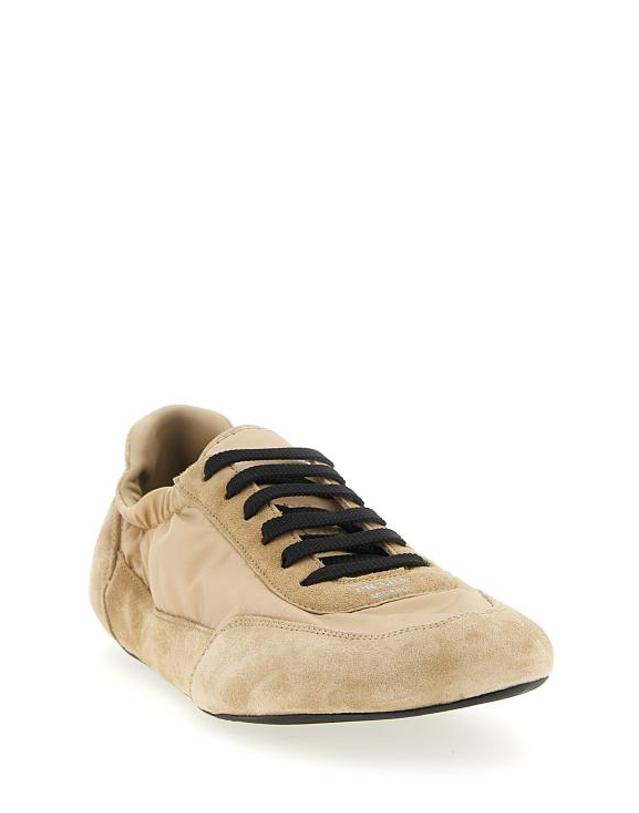 프라다 [해외직구] 25FW 프라다 컬랩스 스니커즈 1E959NF005D7CF0040 Beige 착용컷