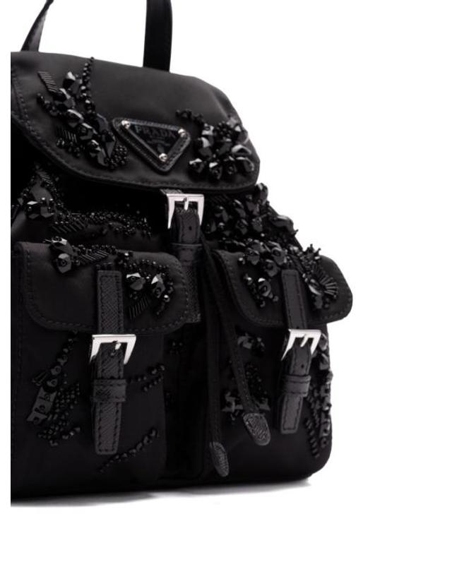 프라다 [해외직구] 24FW 프라다 백팩 1BH029 2C4YF0002 Black 착용컷