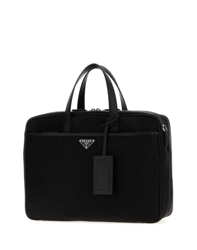프라다 [해외직구] 26FW 프라다 리나일론 브리프케이스 2VE0292DMH F0002 BLACK 착용컷