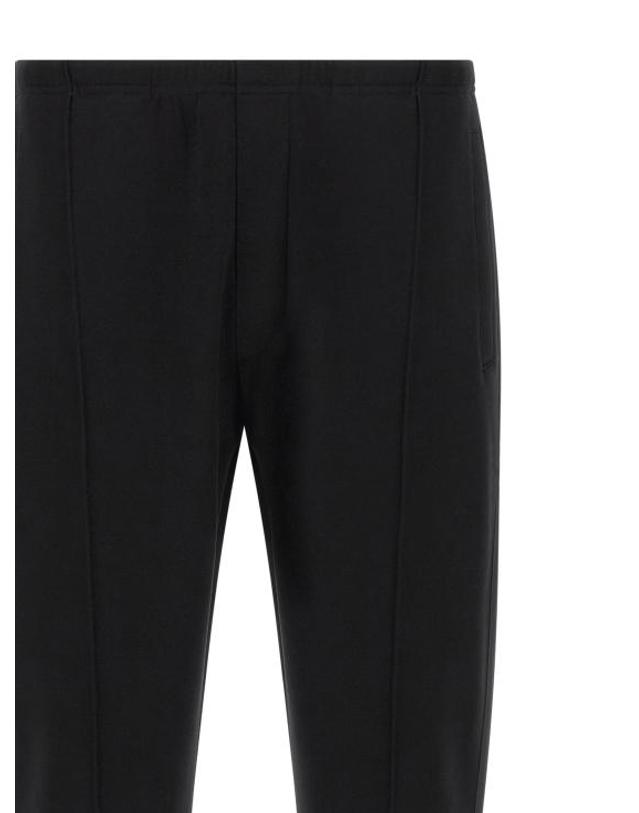 프라다 [해외직구] 26SS 프라다 트레이닝 조거 팬츠 PR327075BM BLACK 착용컷