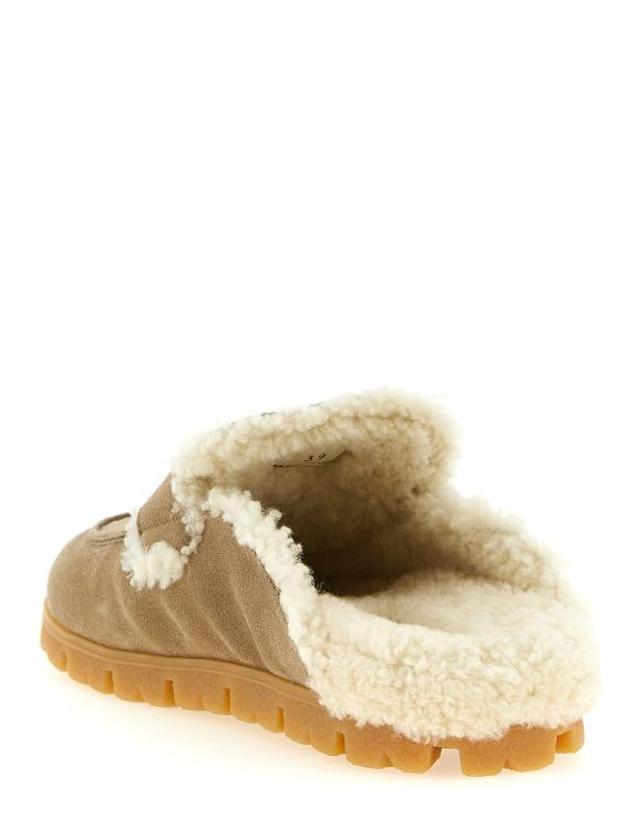 프라다 [해외직구] 26FW 프라다 스웨이드 셔링 뮬 1R129OFZF20JFTF0F24 Beige 착용컷